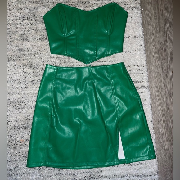 Princess Polly Other - Princess Polly 2 Piece Skirt Corset Set